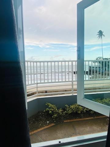 Sea Breezer Vacation Ocean Front En Condominio Playa Mar San Juan Ngoại thất bức ảnh